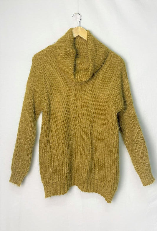 CS Turleneck Sweater Mustard