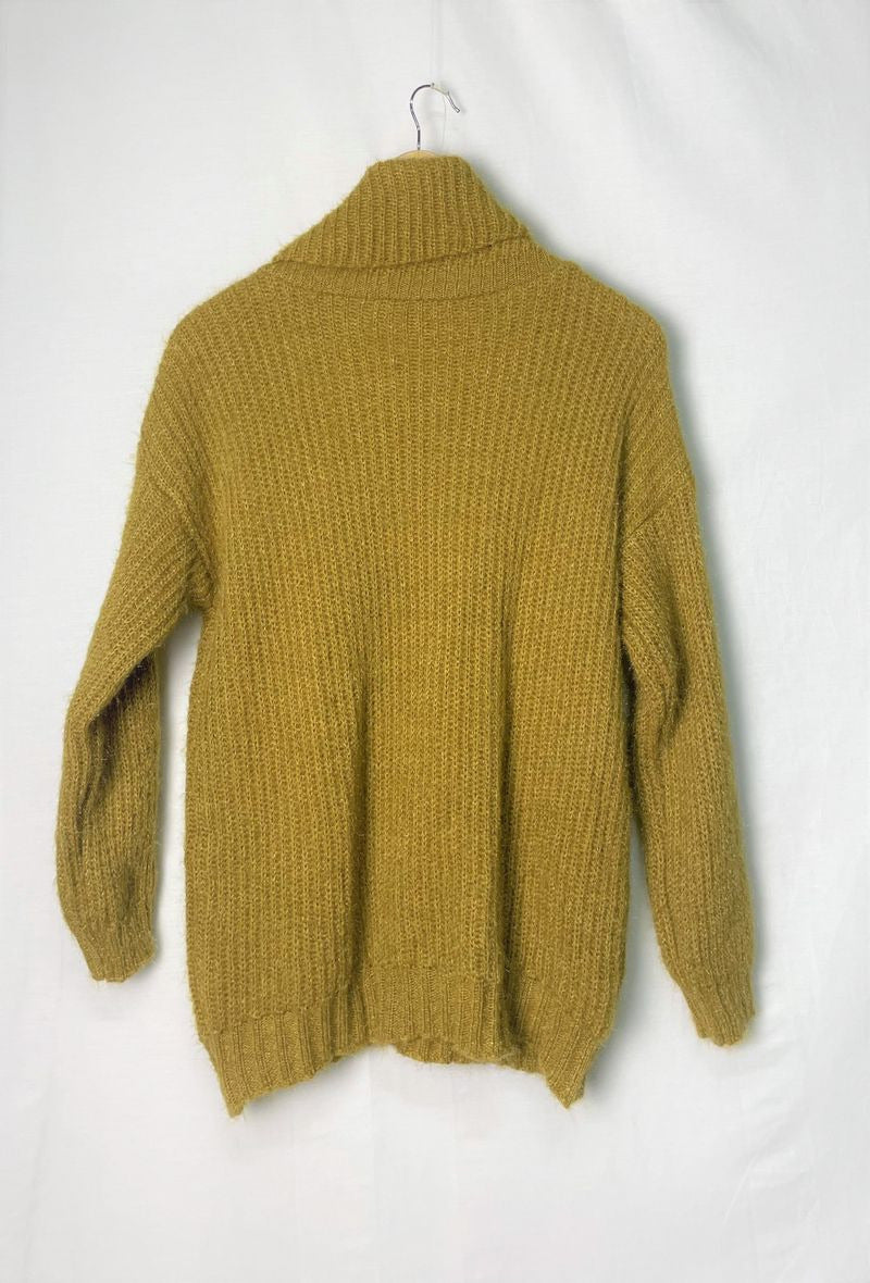 CS Turleneck Sweater Mustard
